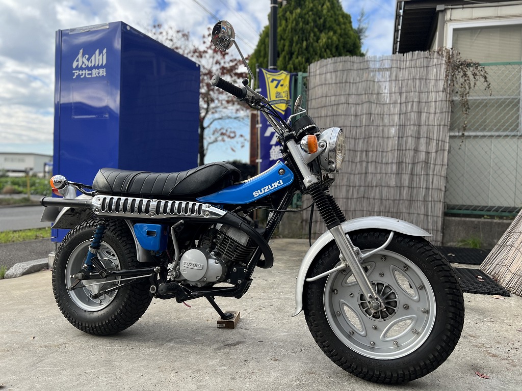 SUZUKI 　バンバン125
