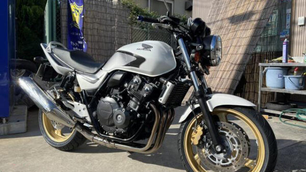 ホンダ ＣＢ４００Ｓｕｐｅｒ　Ｆｏｕｒ　ＶＴＥＣ　Ｒｅｖｏ　ＡＢＳ純正パールサンビームホワイト　ゴールドホイール　タイヤ新品２年車検付き 