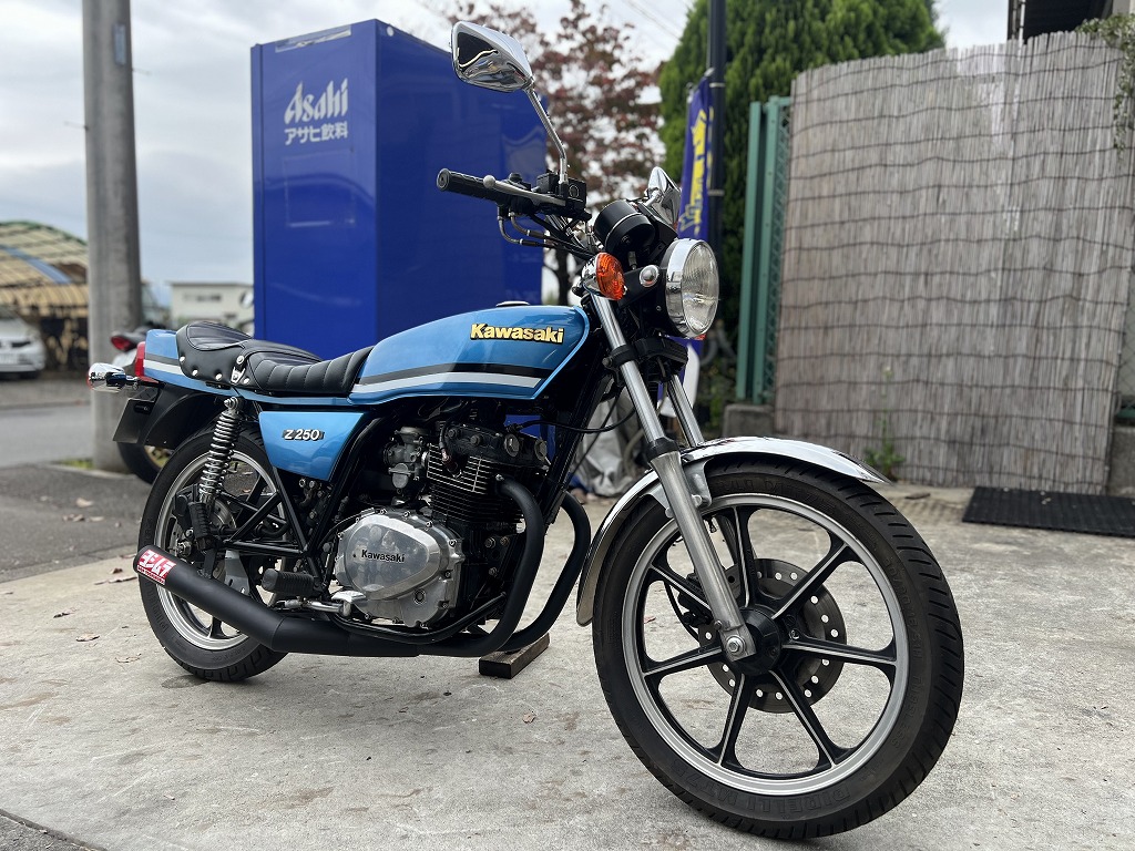 Kawasaki　Z250FT